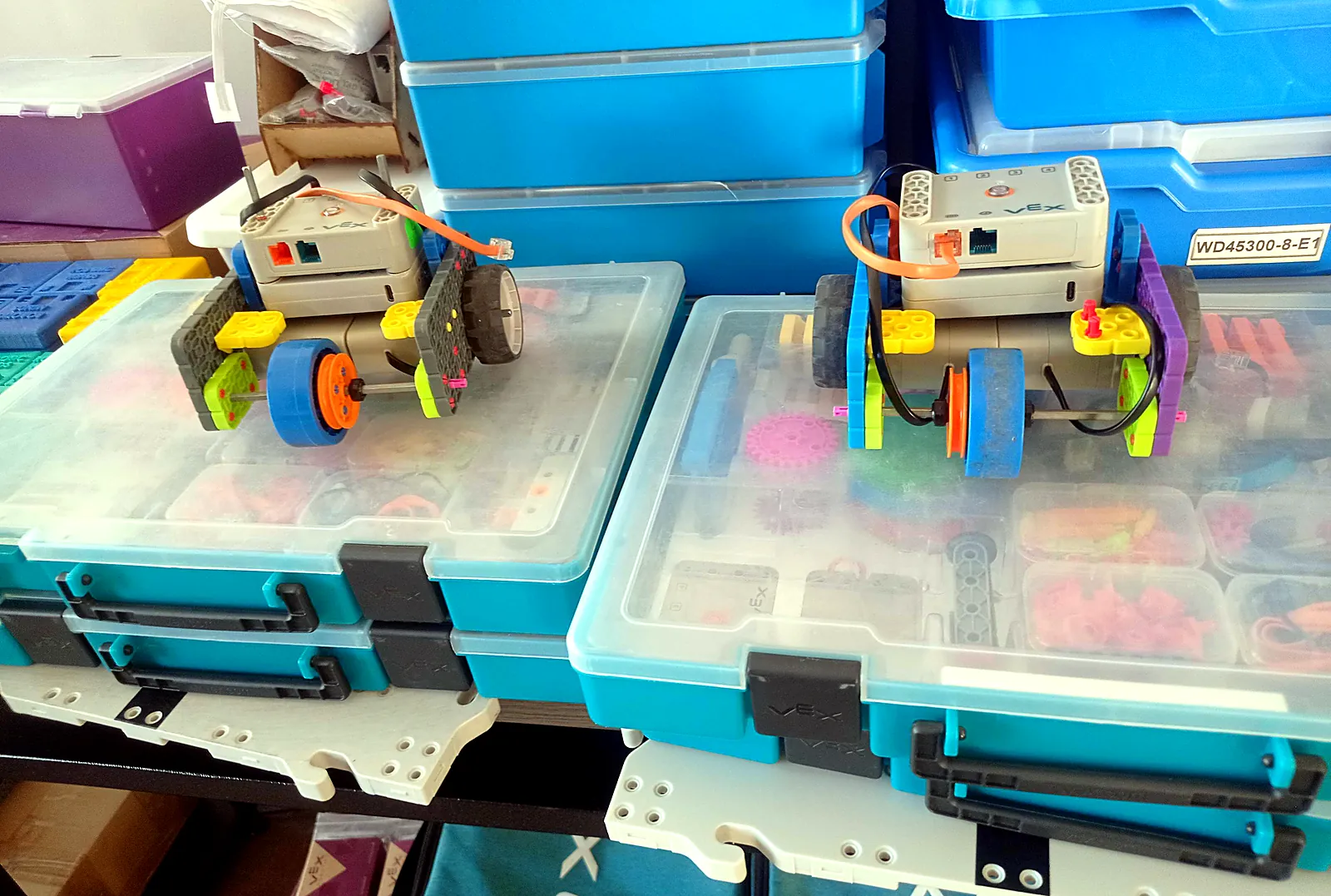 Kits de robótica VEX GO para clases virtuales en casa